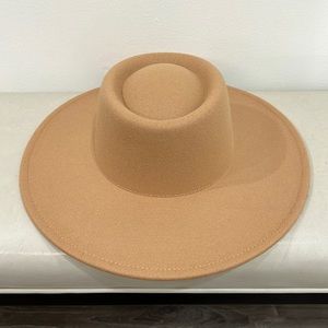 NWT Tan wide brim hat never worn